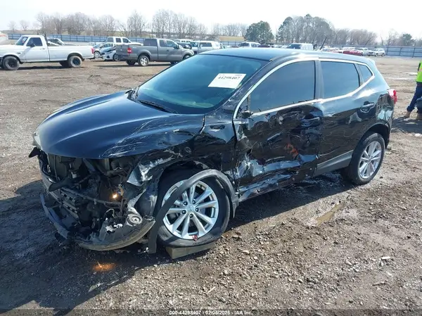 JN1BJ1CP5HW013262 2017 NISSAN ROGUE - Image 2
