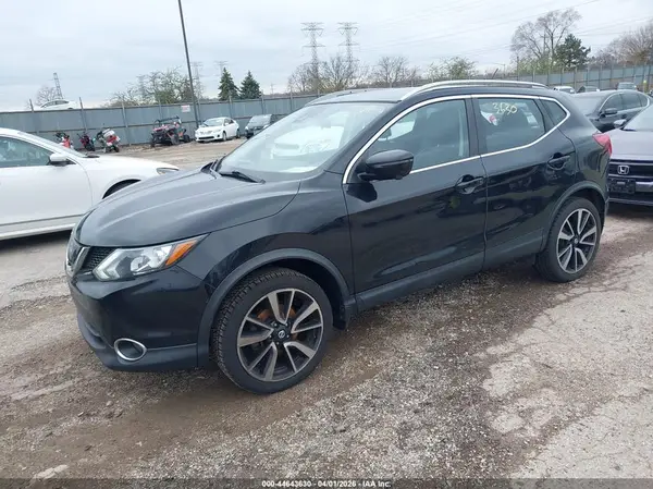 JN1BJ1CP5HW016064 2017 NISSAN ROGUE - Image 2