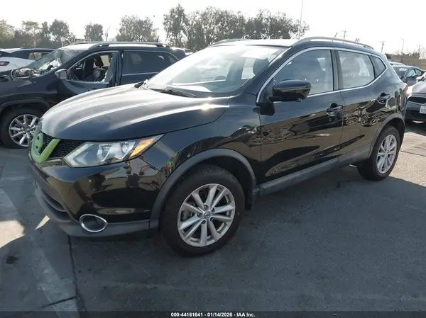 JN1BJ1CP5HW016565 2017 NISSAN ROGUE - Image 2