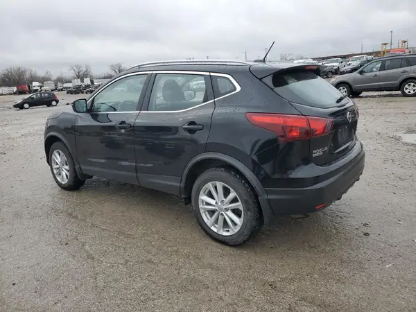 JN1BJ1CP5HW017392 2017 NISSAN ROGUE - Image 2