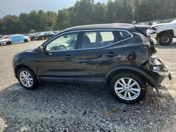 JN1BJ1CP5HW018865 2017 NISSAN ROGUE - Image 2