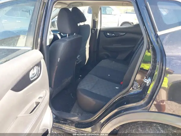JN1BJ1CP5HW019501 2017 NISSAN ROGUE - Image 8