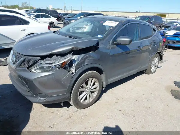JN1BJ1CP5HW020356 2017 NISSAN ROGUE - Image 2