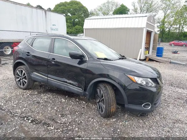 JN1BJ1CP5HW020583 2017 NISSAN ROGUE - Image 1