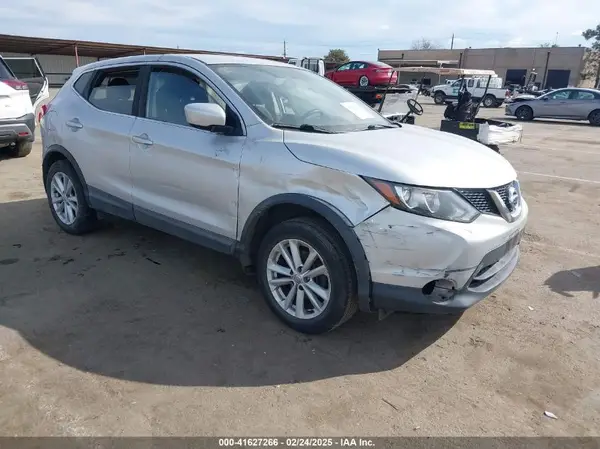 JN1BJ1CP5HW022009 2017 NISSAN ROGUE - Image 1