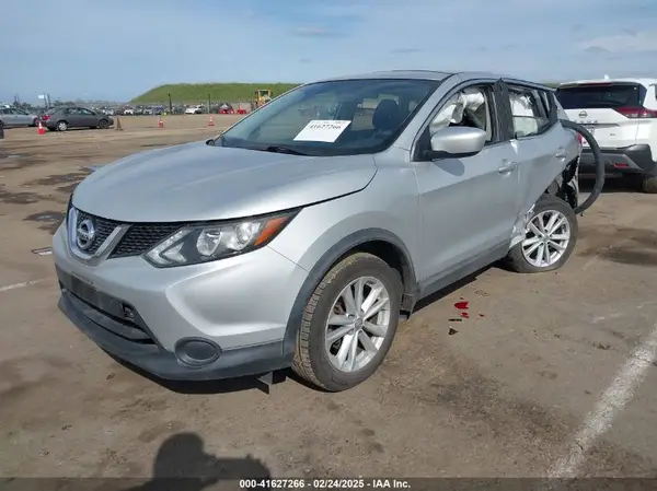JN1BJ1CP5HW022009 2017 NISSAN ROGUE - Image 2