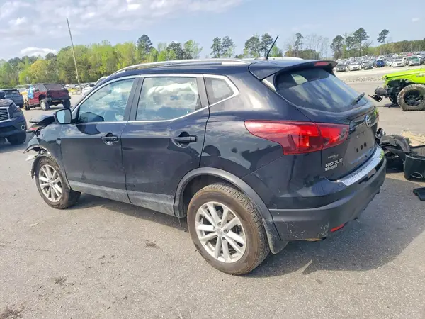 JN1BJ1CP5HW022110 2017 NISSAN ROGUE - Image 2