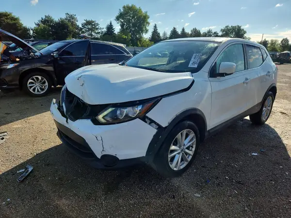 JN1BJ1CP5HW025685 2017 NISSAN ROGUE - Image 1