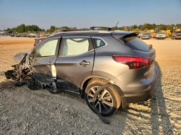 JN1BJ1CP5HW026030 2017 NISSAN ROGUE - Image 2