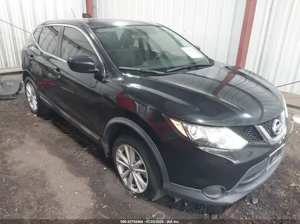 JN1BJ1CP5HW027128 2017 NISSAN ROGUE - Image 1