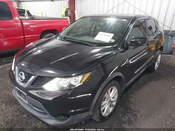 JN1BJ1CP5HW027128 2017 NISSAN ROGUE - Image 2