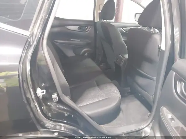 JN1BJ1CP5HW027128 2017 NISSAN ROGUE - Image 8