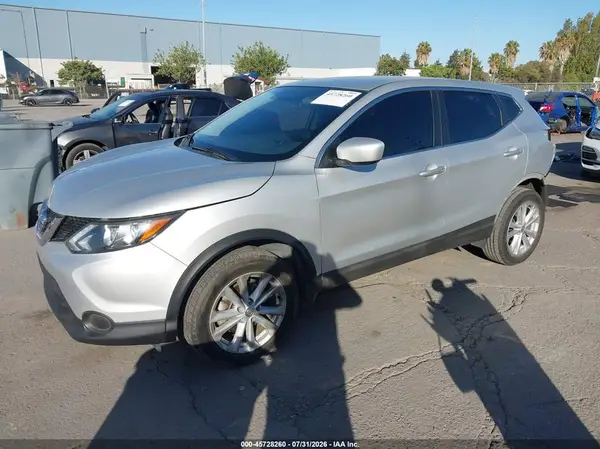 JN1BJ1CP5HW028893 2017 NISSAN ROGUE - Image 2