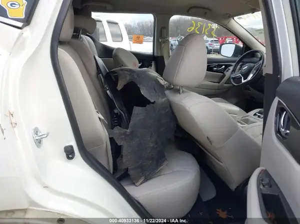 JN1BJ1CP5HW030143 2017 NISSAN ROGUE - Image 8