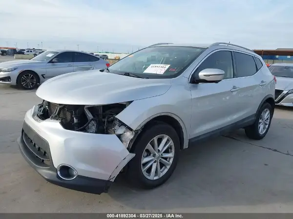 JN1BJ1CP5HW030515 2017 NISSAN ROGUE - Image 2