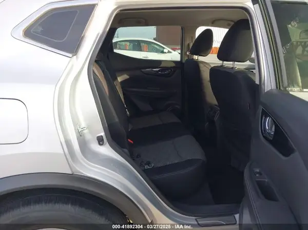 JN1BJ1CP5HW030515 2017 NISSAN ROGUE - Image 8
