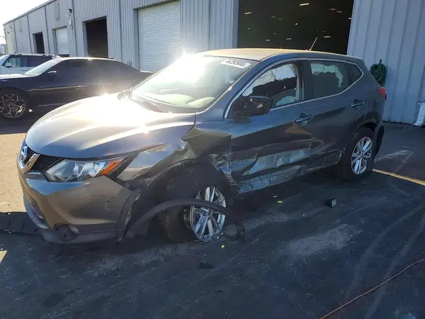 JN1BJ1CP5HW033074 2017 NISSAN ROGUE - Image 1