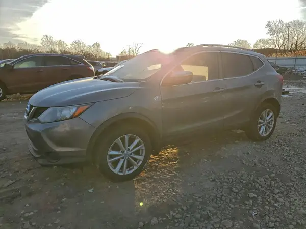 JN1BJ1CP5HW033981 2017 NISSAN ROGUE - Image 1