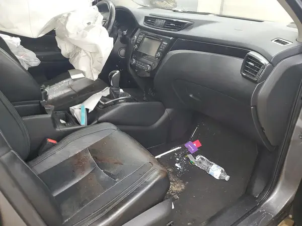 JN1BJ1CP5JW100567 2018 NISSAN ROGUE - Image 8