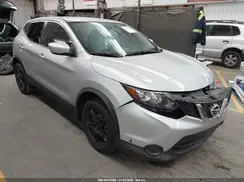 JN1BJ1CP5JW106594 2018 NISSAN ROGUE