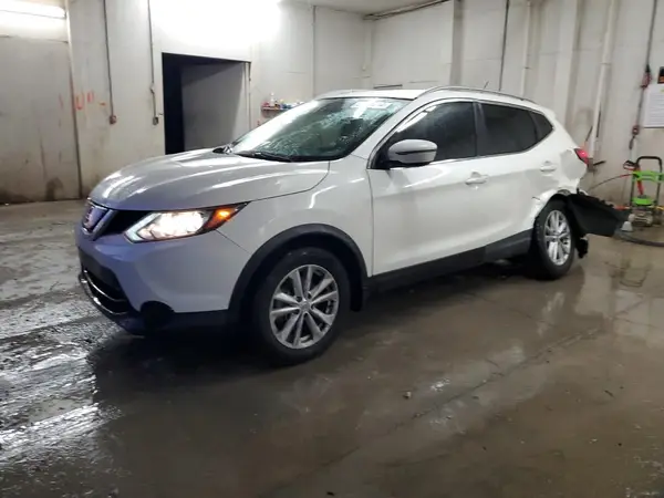 JN1BJ1CP5JW150191 2018 NISSAN ROGUE - Image 1