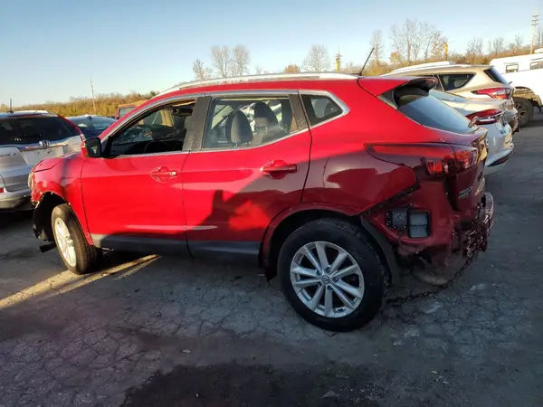 JN1BJ1CP5JW150790 2018 NISSAN ROGUE - Image 2