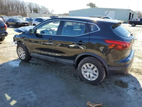 JN1BJ1CP5JW151311 2018 NISSAN ROGUE - Image 2