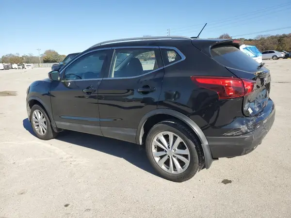 JN1BJ1CP5JW151728 2018 NISSAN ROGUE - Image 2