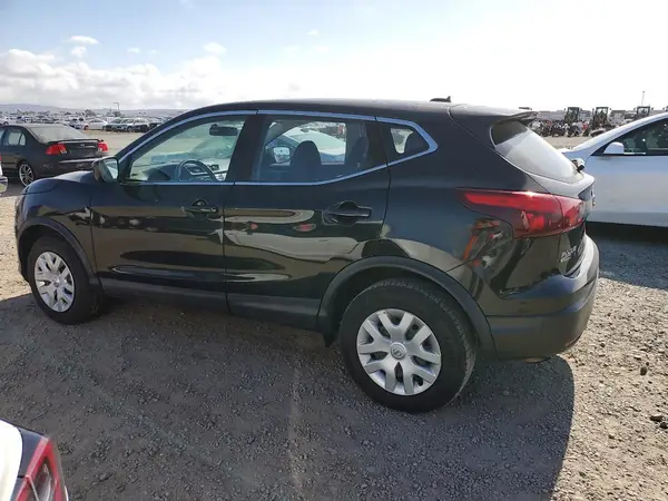 JN1BJ1CP5JW154404 2018 NISSAN ROGUE - Image 2