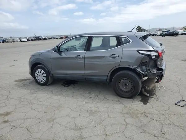 JN1BJ1CP5JW155925 2018 NISSAN ROGUE - Image 2