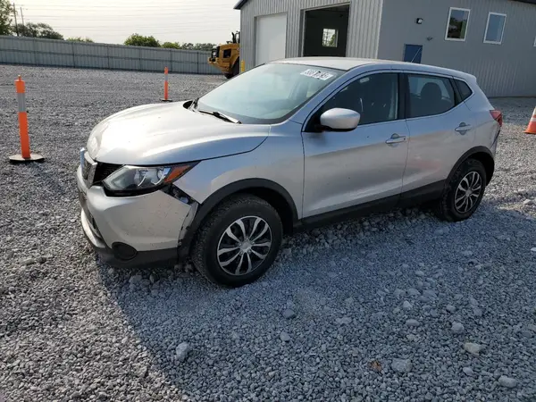 JN1BJ1CP5JW156900 2018 NISSAN ROGUE - Image 1