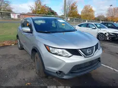 JN1BJ1CP5JW157075 2018 NISSAN ROGUE