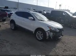 JN1BJ1CP5JW158422 2018 NISSAN ROGUE