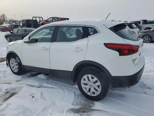 JN1BJ1CP5JW159151 2018 NISSAN ROGUE - Image 2