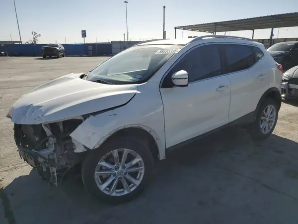 JN1BJ1CP5JW159781 2018 NISSAN ROGUE - Image 1