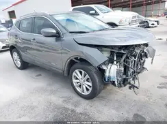 JN1BJ1CP5JW161319 2018 NISSAN ROGUE