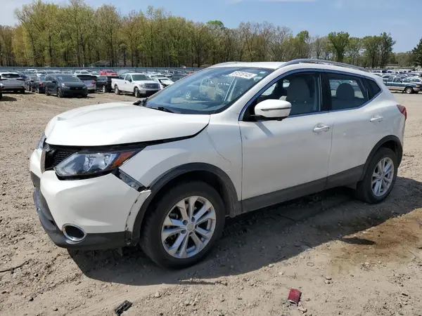 JN1BJ1CP5JW164382 2018 NISSAN ROGUE - Image 1