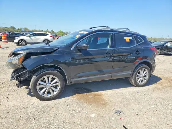 JN1BJ1CP5JW182848 2018 NISSAN ROGUE - Image 1