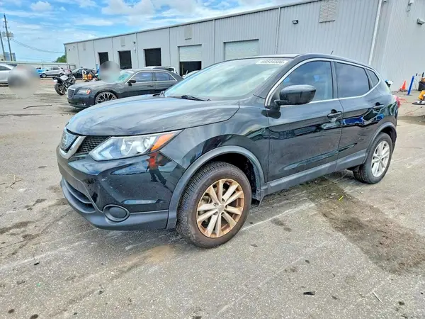 JN1BJ1CP5JW187242 2018 NISSAN ROGUE - Image 1