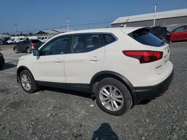 JN1BJ1CP5JW189380 2018 NISSAN ROGUE - Image 2