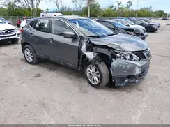JN1BJ1CP5JW189945 2018 NISSAN ROGUE