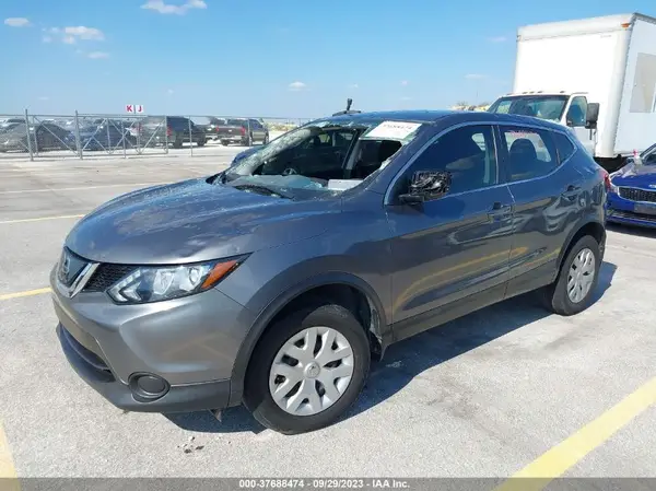 JN1BJ1CP5KW213517 2019 NISSAN ROGUE - Image 2