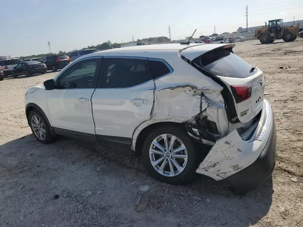 JN1BJ1CP5KW220581 2019 NISSAN ROGUE - Image 2
