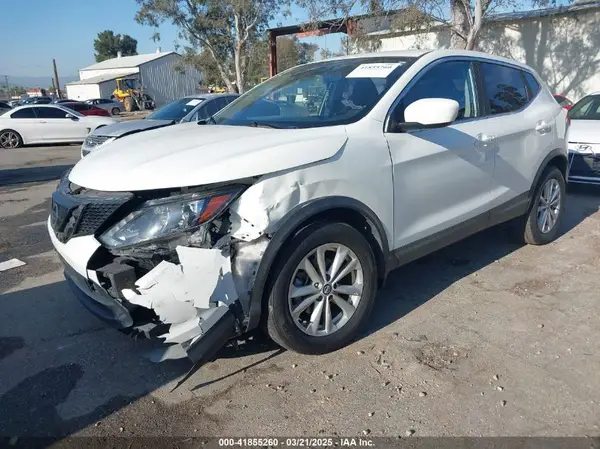 JN1BJ1CP5KW226980 2019 NISSAN ROGUE - Image 2