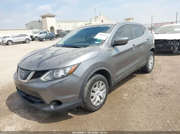 JN1BJ1CP5KW235775 2019 NISSAN ROGUE - Image 2