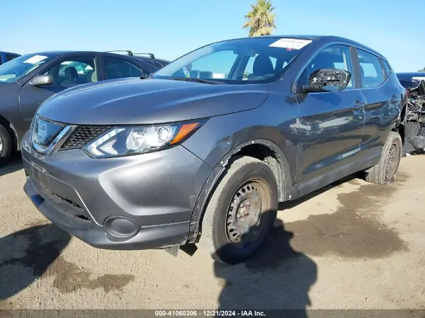 JN1BJ1CP5KW237297 2019 NISSAN ROGUE - Image 2