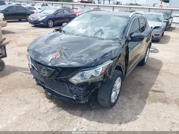 JN1BJ1CP5KW524557 2019 NISSAN ROGUE - Image 2