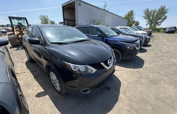 JN1BJ1CP6HW003033 2017 NISSAN ROGUE - Image 1