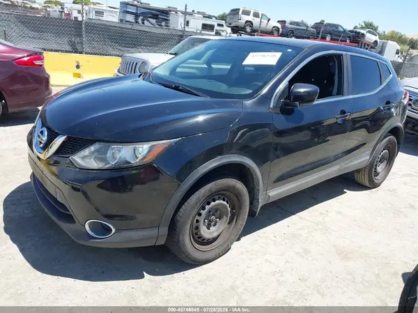 JN1BJ1CP6HW003131 2017 NISSAN ROGUE - Image 2