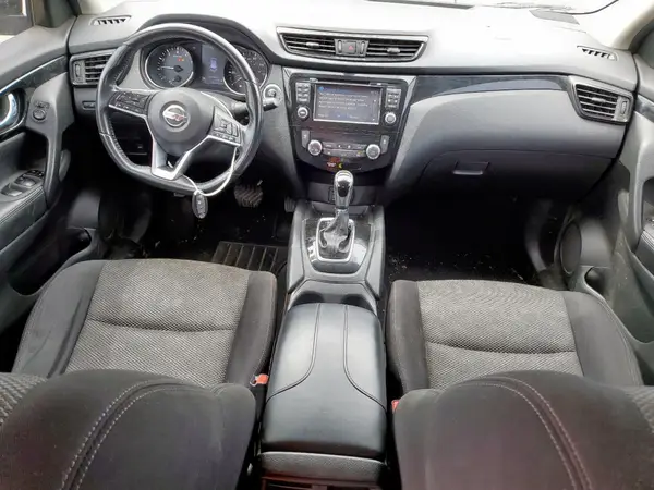 JN1BJ1CP6HW003372 2017 NISSAN ROGUE - Image 8